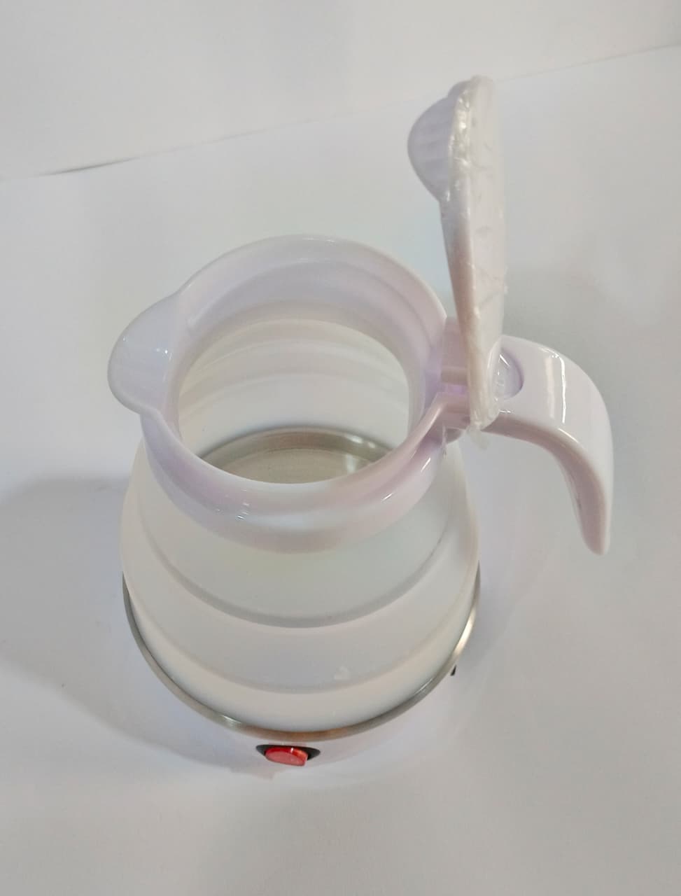 FOLDABLE ELECTRIC KETTLE