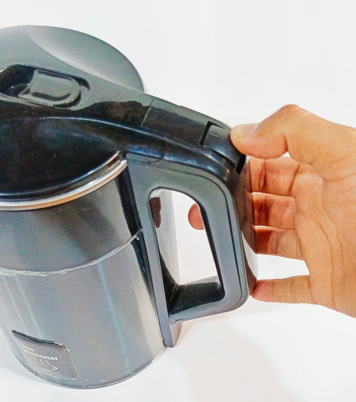 ELECTRIC KETTLE